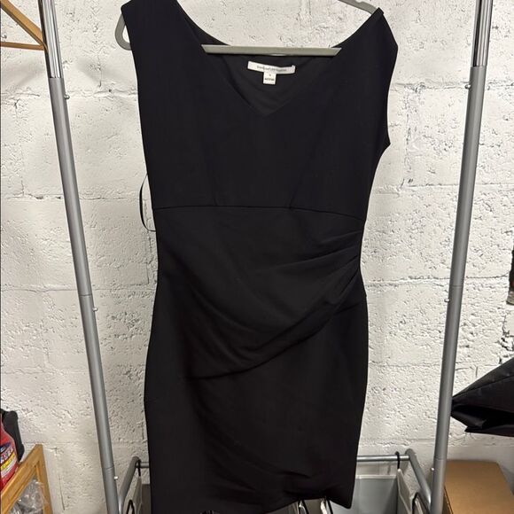 Elegant Black Dress - Diane Von Furstenberg - Size 12 - Excellent Condition - Picture 1 of 4